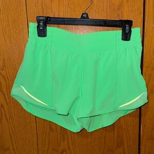 Lululemon Hotty Hot High-Rise Lined Short 2.5”